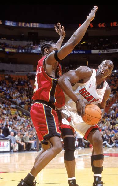 Nel 2000 arriva a Miami per giocare con i Miami Heat